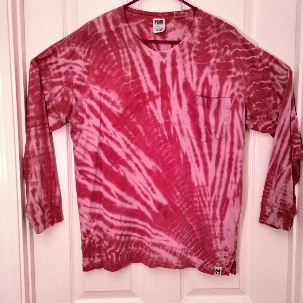 Victoria's Secret Pink Tie Dye Shirt 🩷🤍